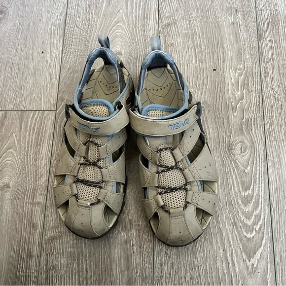 Teva Women's 8 Tan Dozer Water Closed Toe Waterproof Sandals Outdoor Shoe Hiking - Picture 2 of 7